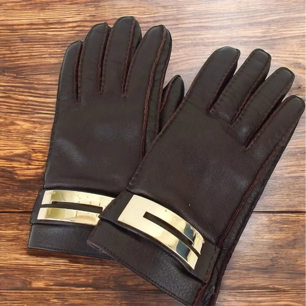 GUCCI Logo Plate Leather Gloves- Size 7 (Small) 😍🔥